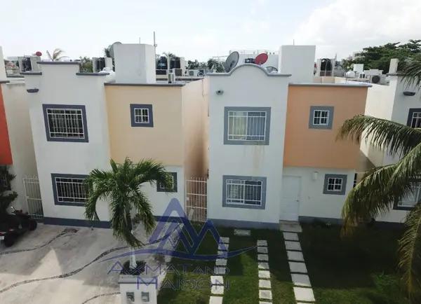 Casa En Venta En Supermanzana 77, Fracc. Jardines Del Sol, Cancún, Q.R. Recuperación Bancaria. JX71 Casa En Venta En Supermanzana 77, Fracc. Jardines Del Sol, Cancún, Q.R. Recuperación Bancaria. JX71