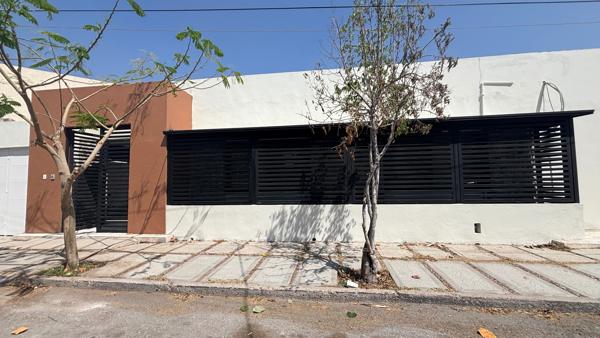 CASA EN RENTA DE UN PISO A MEDIA CUADRA DE 4 CAMINOS!