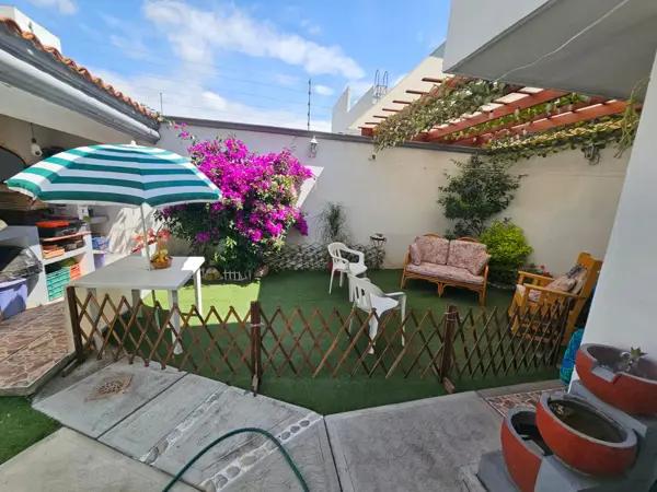 CASA EN VENTA EN ZONA DE LA CARCAÑA