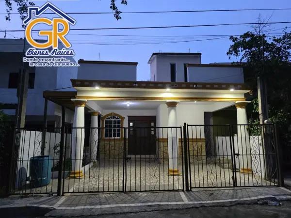 Casa en Venta en Jardines de Champayán, Tampico - Excelente Ubicación y Espacios Amplios
