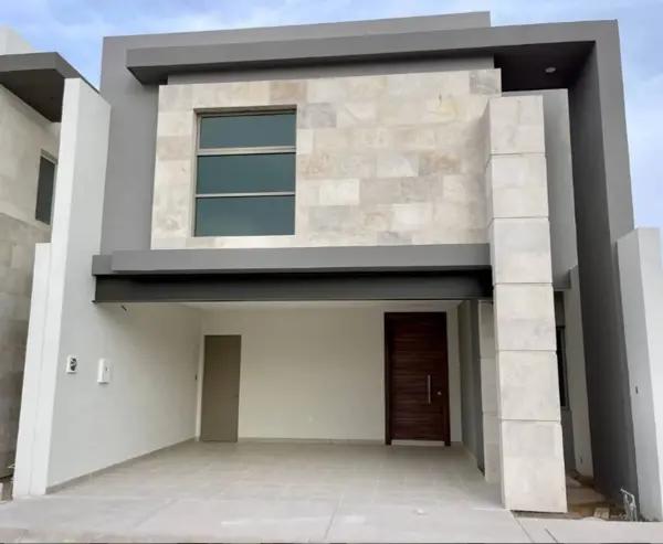 Casa en Venta en Villa de las Palmas, Torreón - Espaciosa y Moderna