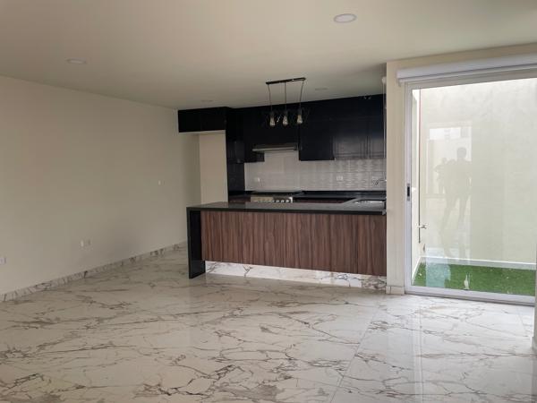 Casa en venta en San Pedro Cholula, cerca del Periférico y Explanada Casa en venta en San Pedro Cholula, cerca del Periférico y Explanada
