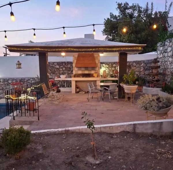 Casa en Venta con alberca en Contry La Silla, Mty
