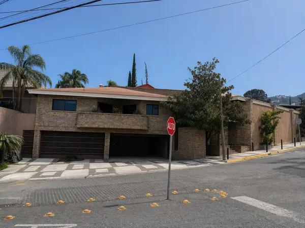 CASA EN VENTA EN SAN PEDRO GARZA GARCIA / PEDREGAL DEL VALLE