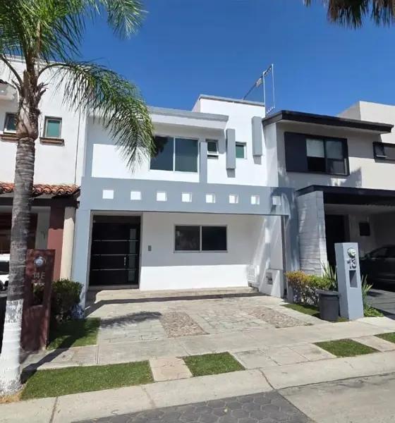 Casa Venta 3 Habitaciones,198m2, Cuarto de Servicio,Coto San Antonio, Paseos del Sol, Zapopan. Casa Venta 3 Habitaciones,198m2, Cuarto de Servicio,Coto San Antonio, Paseos del Sol, Zapopan.