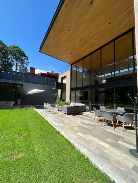 Casa en venta, Valle de Bravo en el corazón de Avandaro (F)
