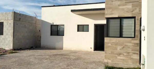 CASA EN VENTA DE UN PISO EN LOS OLIVOS GOMEZ PALACIO DURANGO