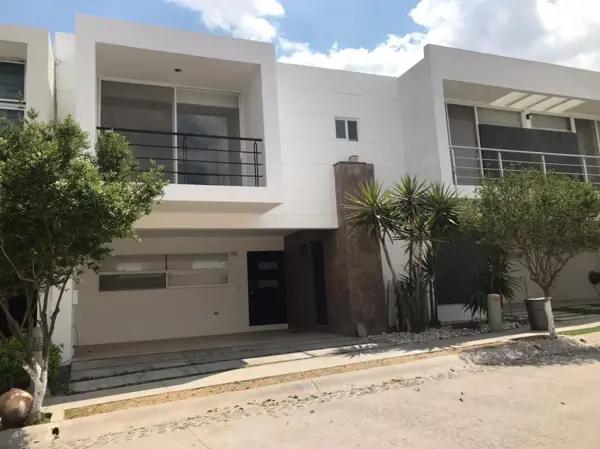 Casa en Renta al Norponiente de Aguascalientes Ruscello Residencial (ET)