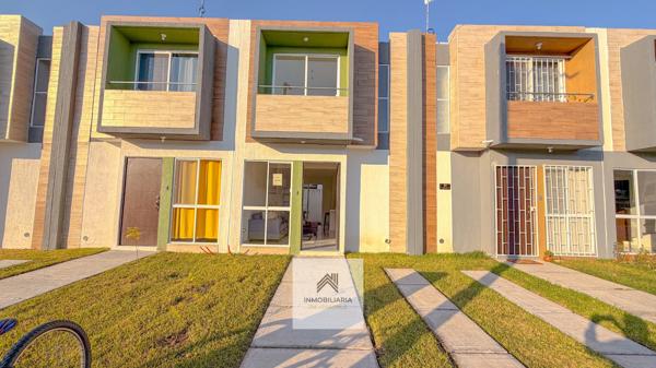 HERMOSA CASA EN LAGOS DE PUENTE MORENO VENTA