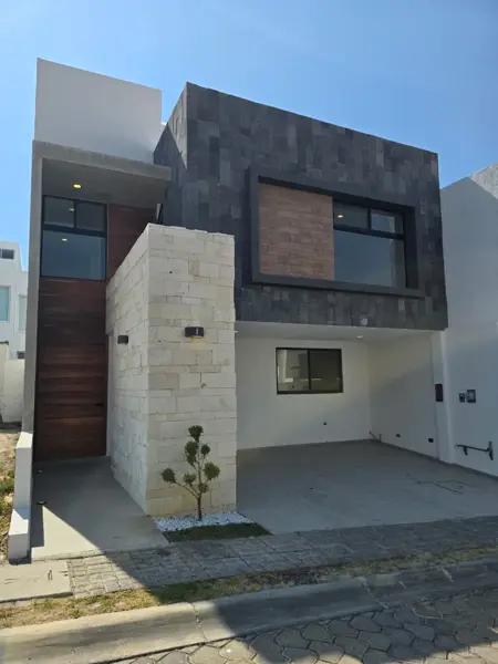 CASA EN VENTA, LOMAS DE ANGELOPOLIS - PARQUE CAMPECHE-