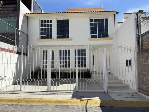 Venta de casa en Arboledas de San Javier 3a S Venta de casa en Arboledas de San Javier 3a S