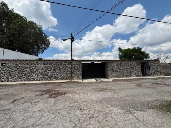 HERMOSA Y AMPLIA CASA EN ZAPOTLAN HIDALGO