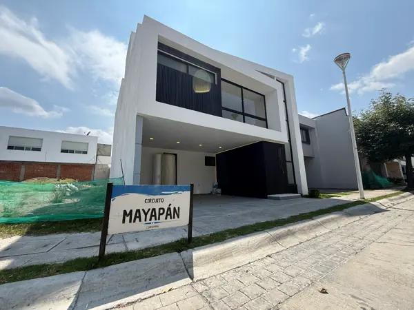 CASA EN VENTA EN PARQUE YUCATAN LOMAS DE ANGELOPOLIS