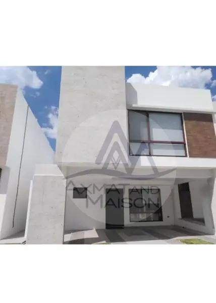 Casa en venta en Querétaro en Zibatá con acabados premium