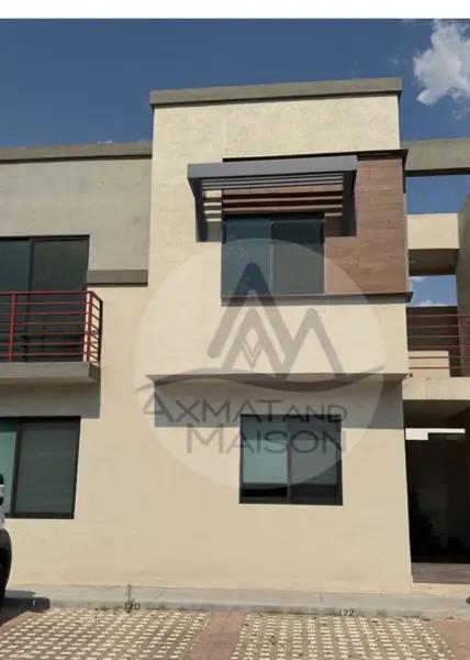 Casa en Venta en La Vista Residencial, Querétaro - 2 Recámaras y Amplias Amenidades