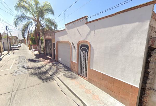 BONITA CASA FAMILIAR EN EL CORAZON DE CELAYA