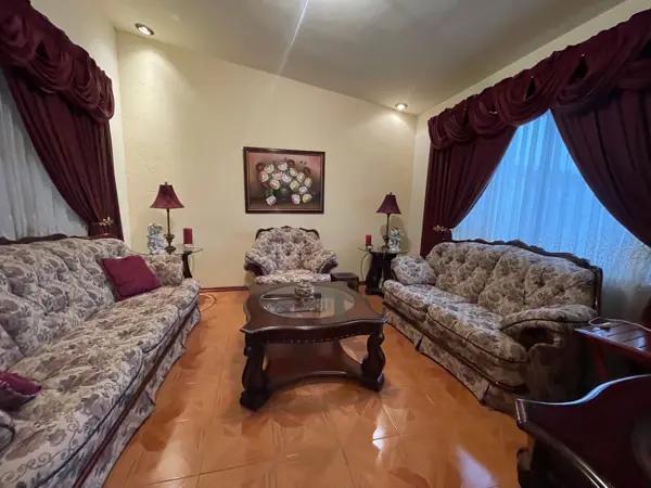 CASA EN VENTA EN CUMBRES 5TO SECTOR, MONTERREY, NUEVO LEÓN CASA EN VENTA EN CUMBRES 5TO SECTOR, MONTERREY, NUEVO LEÓN