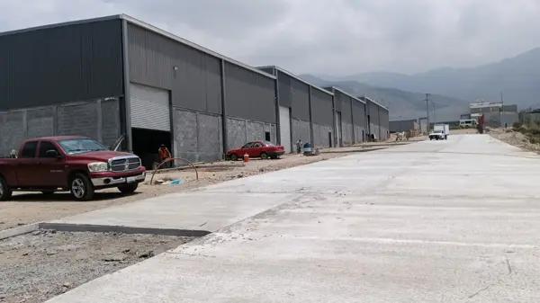 Bodega en Renta – Parajes de la Sierra (sobre Otilio González)