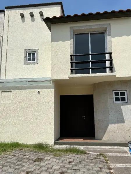 Hermosa Casa en Colinas de San José, Tlalnepantla, Edo de México.