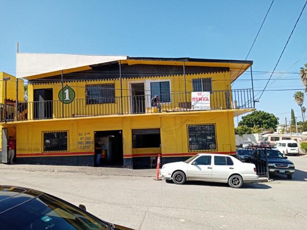 LOCAL EN RENTA EN PRIMER NIVEL CERCA DE PLAZA COMERCIAL CARRUSEL