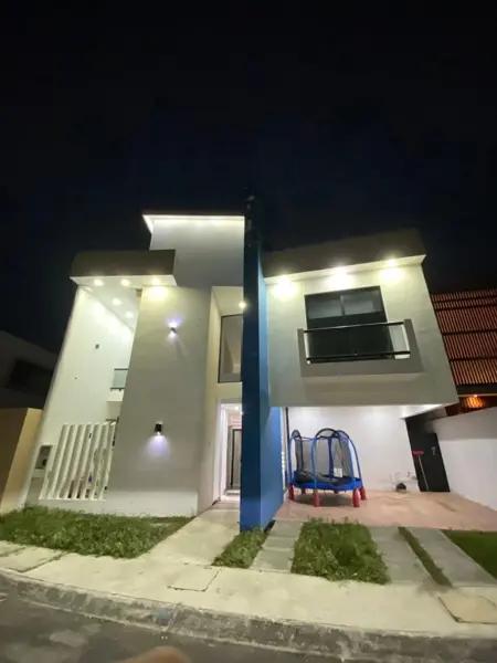 CASA EN VENTA EN LOMAS DEL MAR ALVARADO VER.