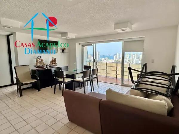 Depa en venta con terraza, vista a la ciudad y vista parcial al mar