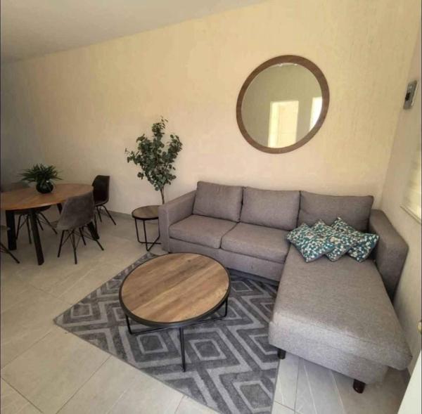CASA EN VENTA EN FRACC. LOMA REAL EN GOMEZ PALACIO CASA EN VENTA EN FRACC. LOMA REAL EN GOMEZ PALACIO