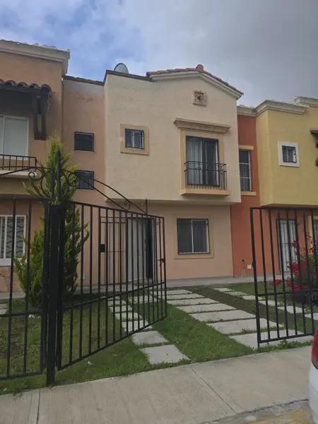 Casa en Venta en Real Toledo, Pachuca de Soto - Excelente Ubicación con Jardín