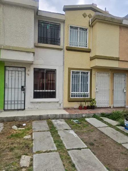 °°°°CASA  EN RENTA, CON AMPLIACIÓN Y  EN PRIVADA°°°°
