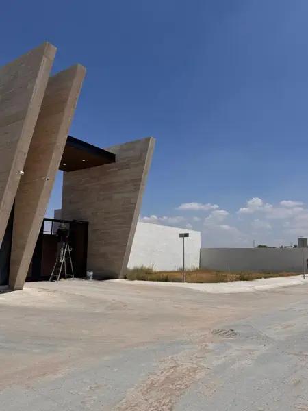 Terreno Comercial fuera de Privada Estanza