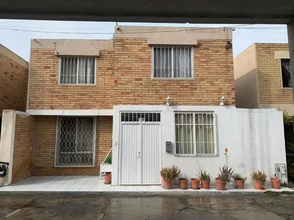 Recámara amueblada compartida para estudiante (4 hombres), en renta, en colonia República Oriente. Recámara amueblada compartida para estudiante (4 hombres), en renta, en colonia República Oriente.