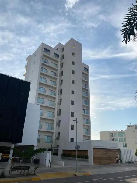 HERMOSO DEPARTAMENTO DE LUJO... AMUEBLADO, FRENTE A PLAYA EN RENTA