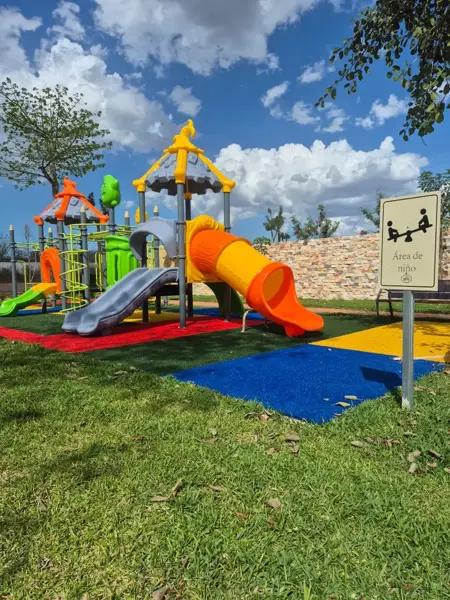 TERRENO EN VENTA EN MERIDA, PRIVADA  RESIDENCIAL CON AMENIDADES, CHOLUL