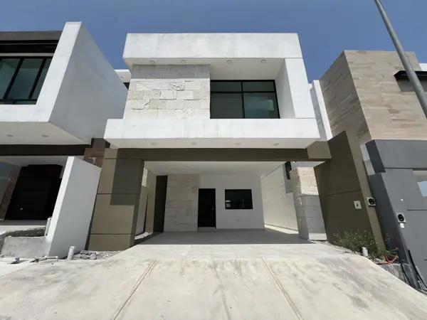 CASA EN VENTA EN LA ZONA DE DOMINIO CUMBRES GARCÍA