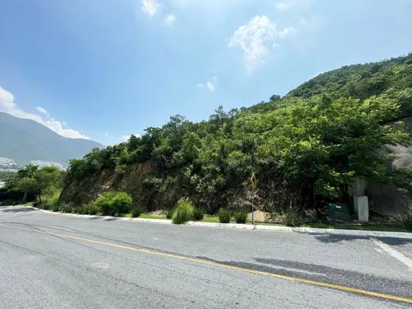 TERRENO RESIDENCIAL EN VENTA FRACCIONAMIENTO SAN MICHELLE ZONA MONTERREY
