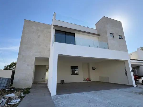 CASA EN VENTA LA JOYA RESIDENCIAL ZONA CARRETERA NACIONAL MONTERREY CASA EN VENTA LA JOYA RESIDENCIAL ZONA CARRETERA NACIONAL MONTERREY