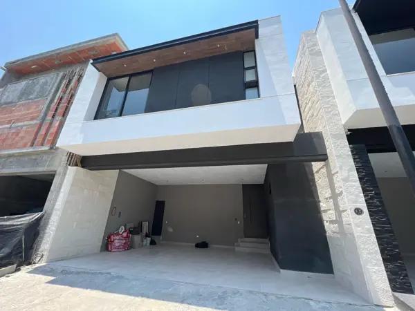 CASA EN VENTA BRISAS DEL VERGEL ZONA CARRETERA NACIONAL MONTERREY CASA EN VENTA BRISAS DEL VERGEL ZONA CARRETERA NACIONAL MONTERREY