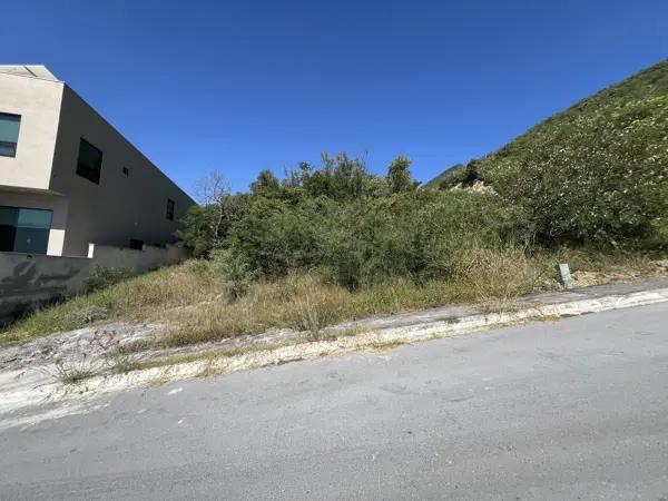 TERRENO RESIDENCIAL EN VENTA ZONA CARRETERA NACIONAL MONTERREY