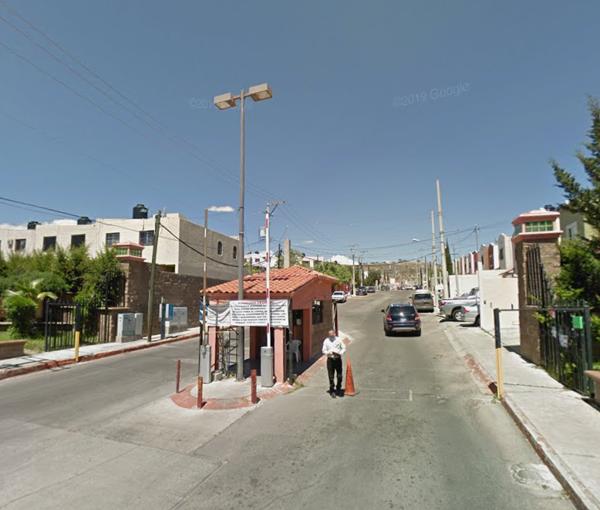 Casa en Venta en Condominio San Carlos, Nogales: Ubicación Estratégica y Precio Accesible