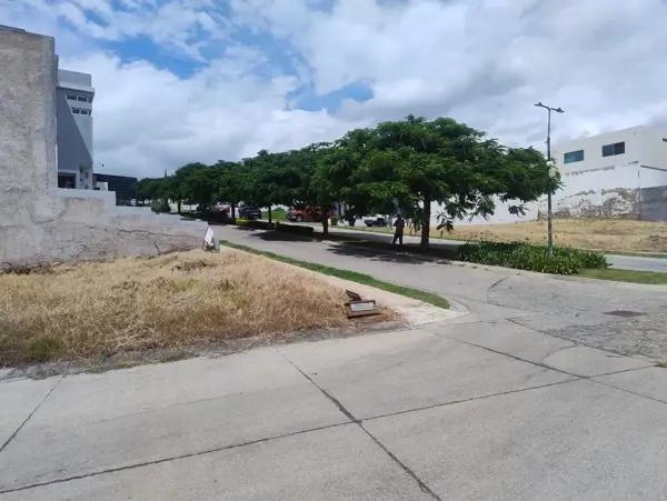 TERRENO EN SENDEROS DE MONTEVERDE