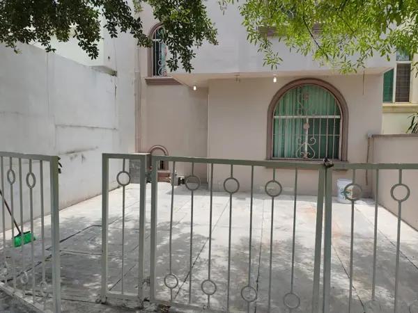 CASA EN RENTA EN NUEVO LAS PUENTES, APODACA
CASA MUY UBICADA MUY CERCA DE AVENIDAS PRINCIPALES CASA EN RENTA EN NUEVO LAS PUENTES, APODACA
CASA MUY UBICADA MUY CERCA DE AVENIDAS PRINCIPALES