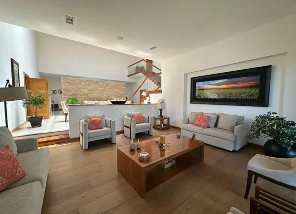 CASA EN VENTA EN  PRADO LARGO, zona esmeralda