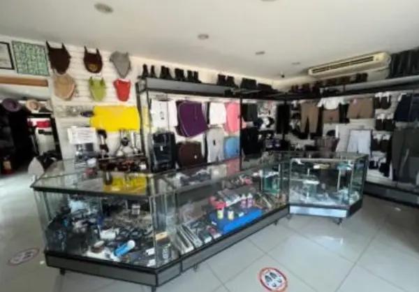 EXCELENTE UBICACIÓN LOCAL COMERCIAL CON BODEGA Y DEPARTAMENTO COL. PERIODISTA