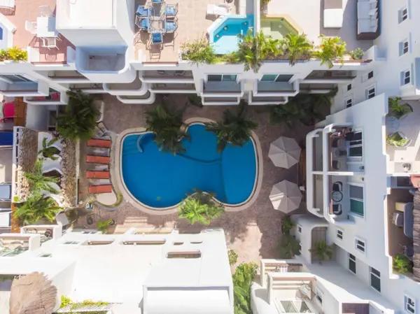 DEPARTAMENTO EN VENTA AMUEBLADO!   Playa del Carmen.