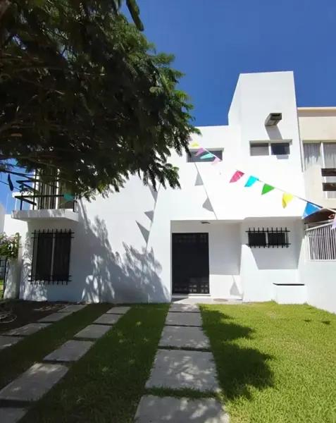 Casa en Venta a 5 minutos UAQ Av. Constituyentes, Corregidora, Qro.