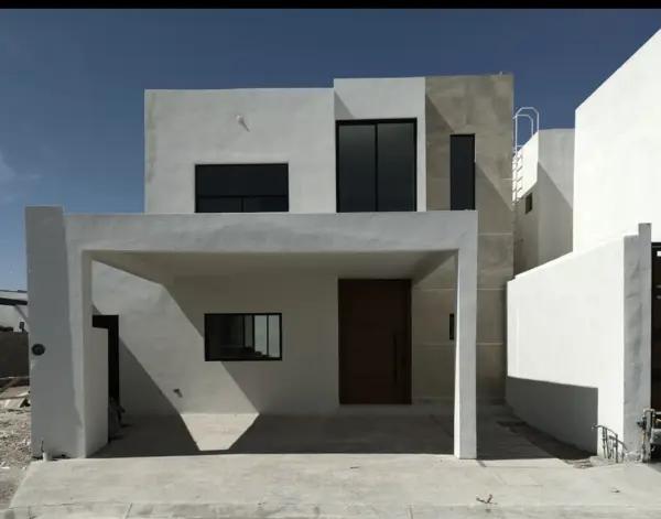 Casa en venta con Alberca y recamara en planta baja en cerrada en la zona de viñedos Casa en venta con Alberca y recamara en planta baja en cerrada en la zona de viñedos