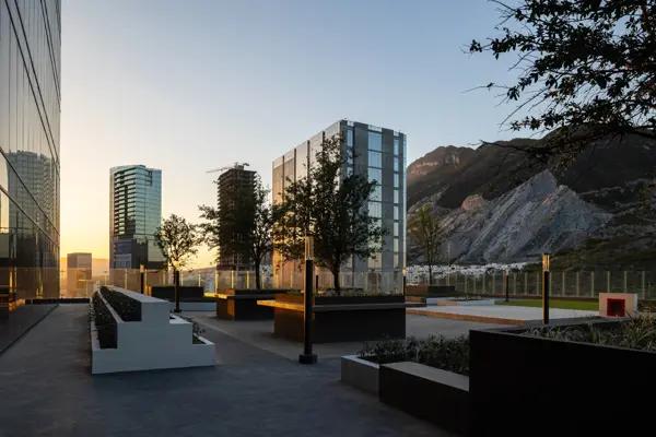 LOCAL EN RENTA, TORRE BH LIFEWORK, STA MARIA, MTY, NL.