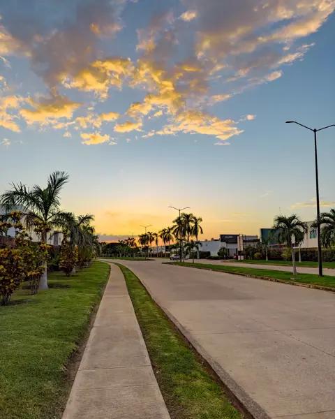 Último lote comercial en Real Campestre 1,000 m²