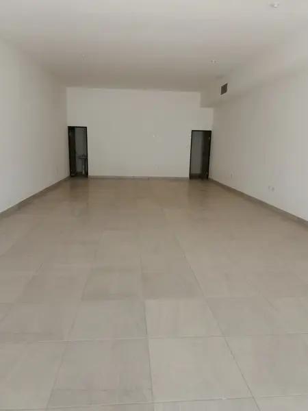 LOCAL COMERCIAL EN RENTA - PLANTA BAJA A PIE DE CALLE LOCAL COMERCIAL EN RENTA - PLANTA BAJA A PIE DE CALLE