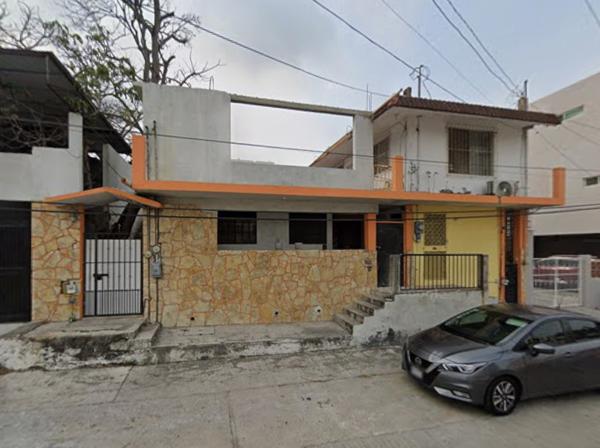 Casa en Venta en Minerva, Tampico: Espaciosa Propiedad Residencial